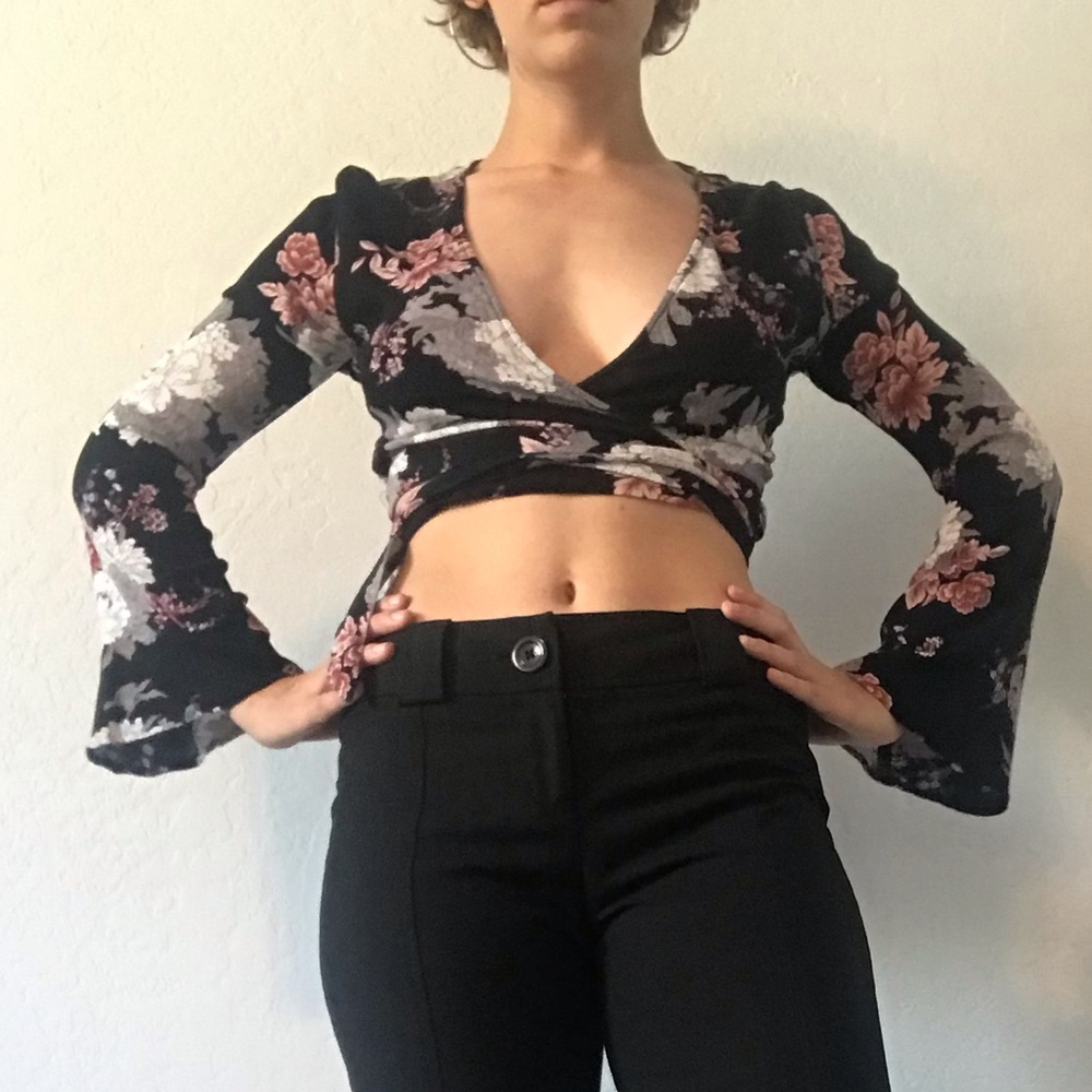 Socialite wrap top